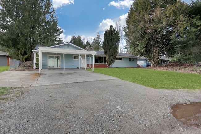 Building Photo - Remodeled Lacey Rambler