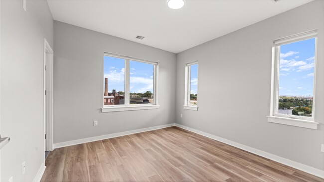 Building Photo - 475 Communipaw Ave