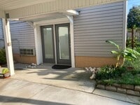 Building Photo - 238 N Crestwood Dr