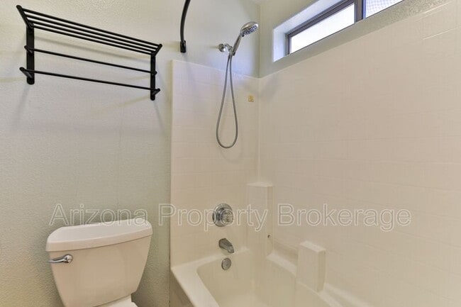 Building Photo - 1885 E Palomino Dr