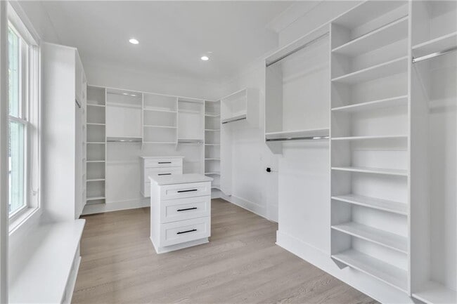 Building Photo - 3671 Hamilton Mill Rd