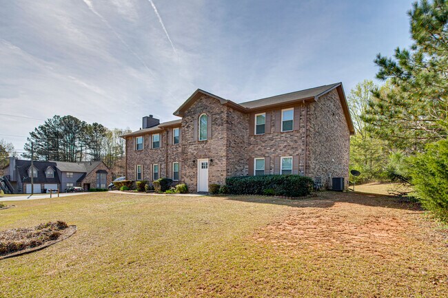 Building Photo - 2056 Sitser Ln