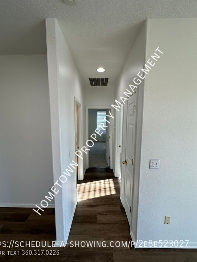 Building Photo - 8349 Sweetbrier Loop SE