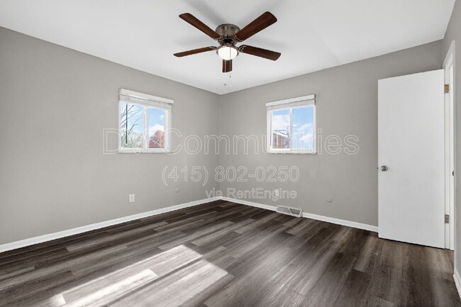 Building Photo - 4835 Almont Dr