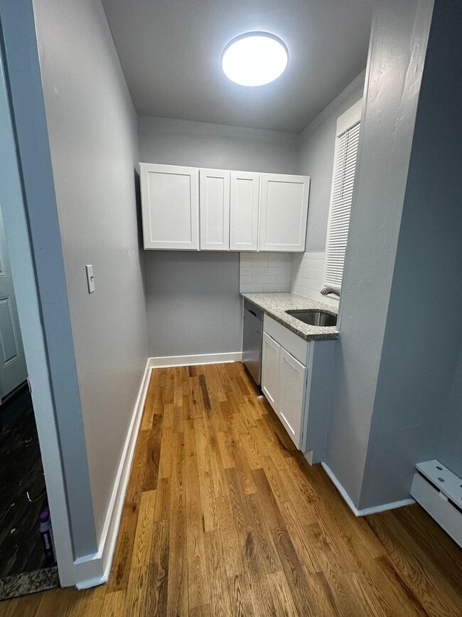 Building Photo - 159 Grafton St