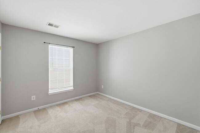 Building Photo - Experience the perfect blend of comfort, style, and functionality in this beautifully designed fo...