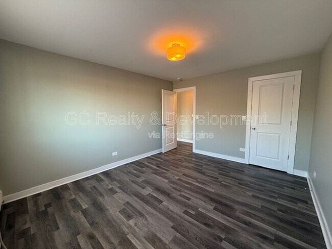 Building Photo - 800 Graceland Ave