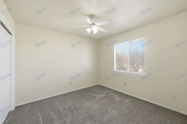 Building Photo - 911 Wellridge Dr