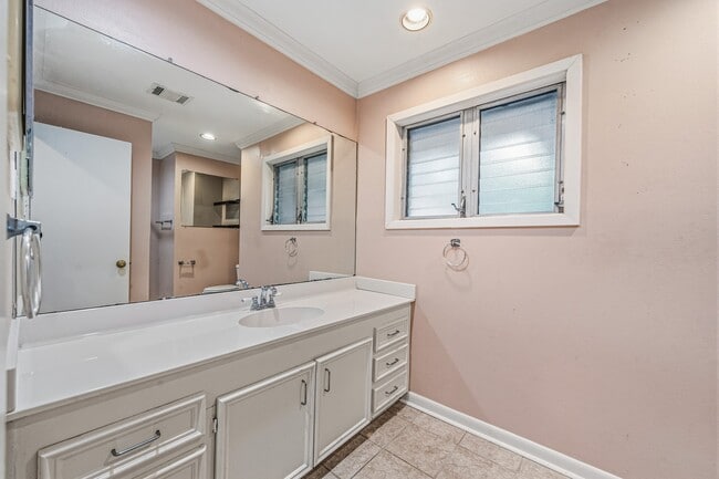 Building Photo - 4501 Willowbend Blvd