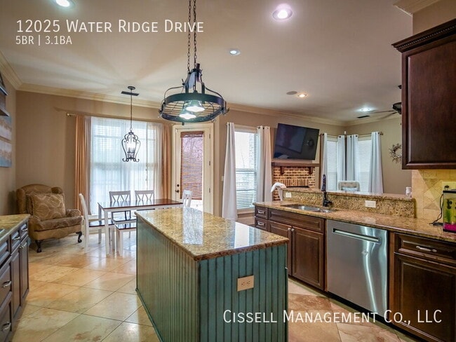 Building Photo - 12025 Water Ridge Dr