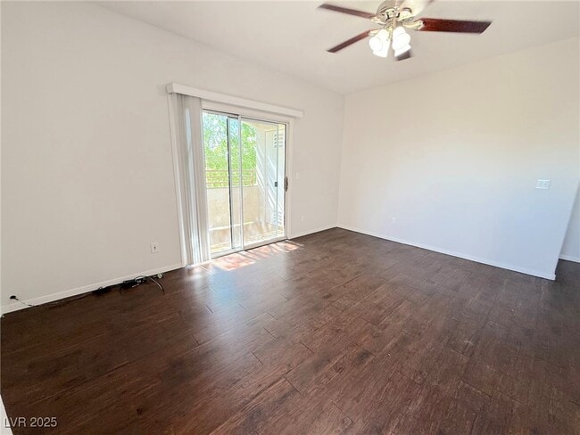 Building Photo - 5655 E Sahara Ave