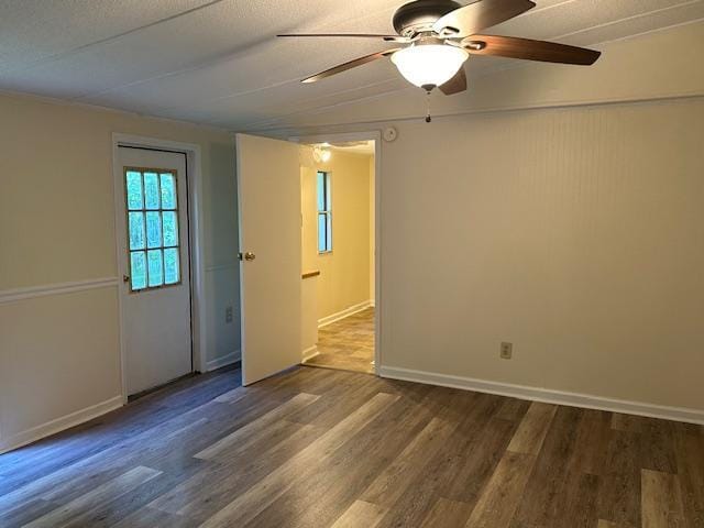 Building Photo - 635 Plaza Dr