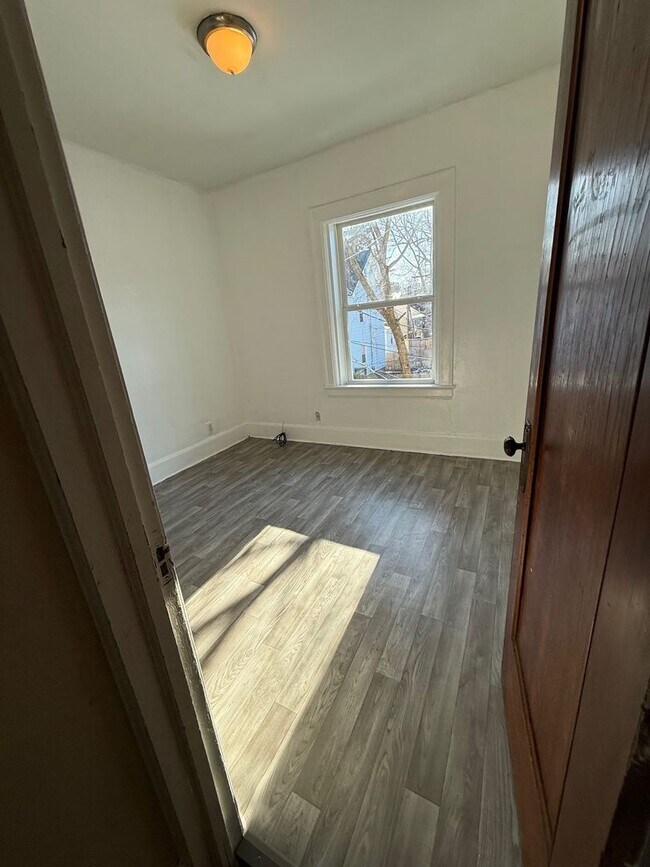 Building Photo - 1732 St Paul St