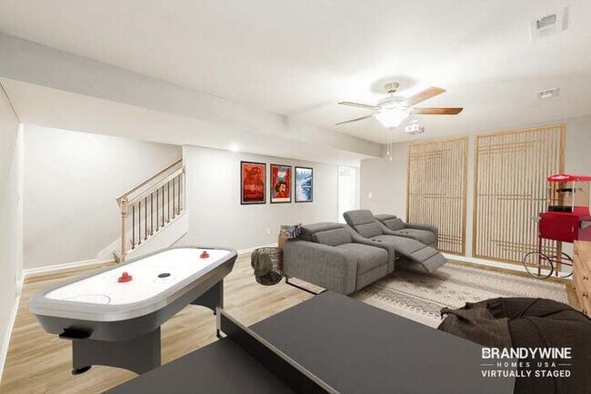 Building Photo - APPLY NOW! 5BED 3BATH