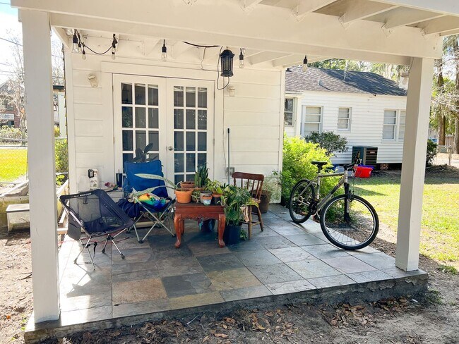 Building Photo - 1824 NW 5th Ave