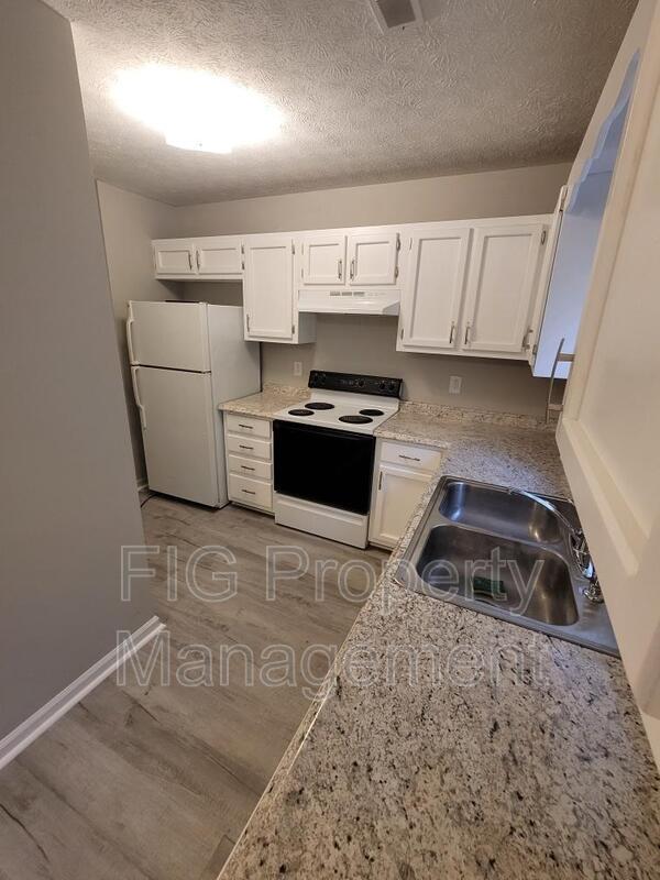 Building Photo - 1631 E Main St