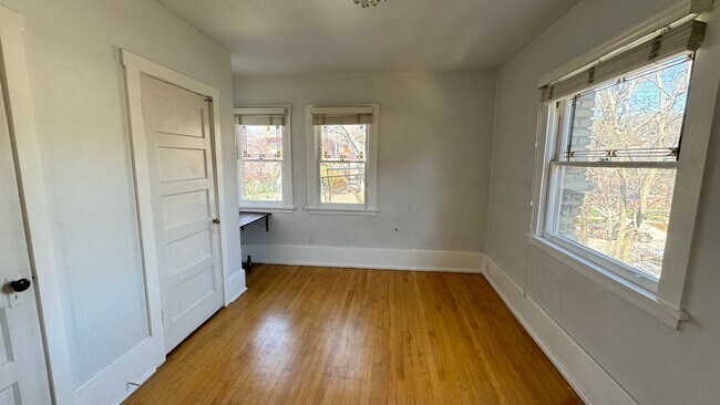 Building Photo - 1 Bedroom 1 bath Condo in Historic SLC bui...