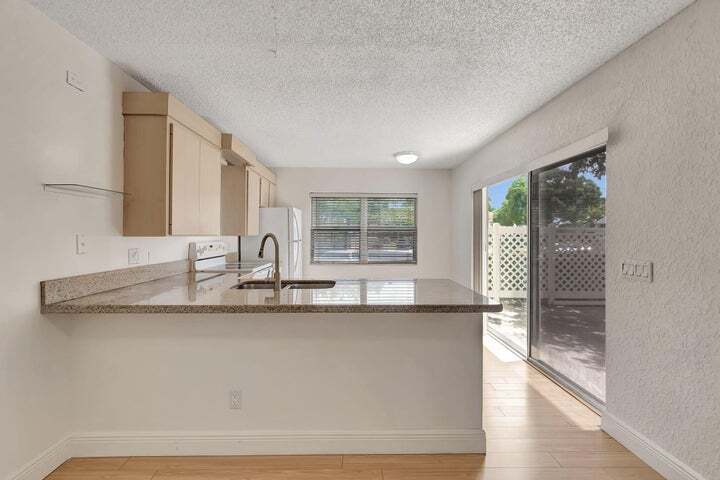 Building Photo - 4004 Medford Ct