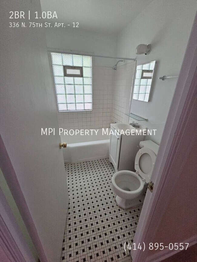Building Photo - 336 N 75th St