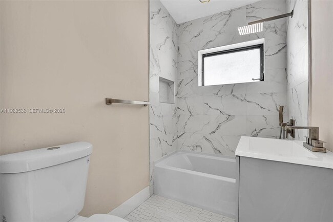 Building Photo - 1600 SW 9th St