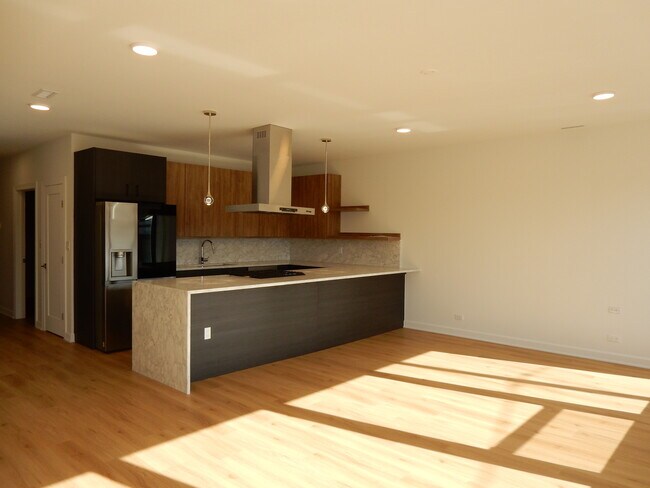 Building Photo - 2109 S Ashland Ave