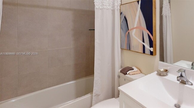 Building Photo - 2685 SE 19th St