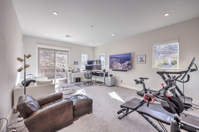 Building Photo - Exquisite 6-bed/ 6-bath residence nestled within the prestigious, guard-gated community of Revere...