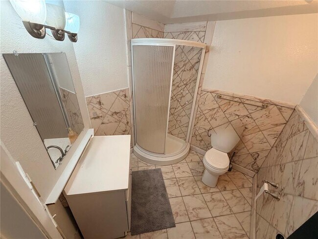 Building Photo - 5195 Countryside Ct