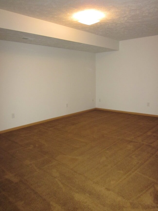 Building Photo - Beautiful Rental Close To East Campus