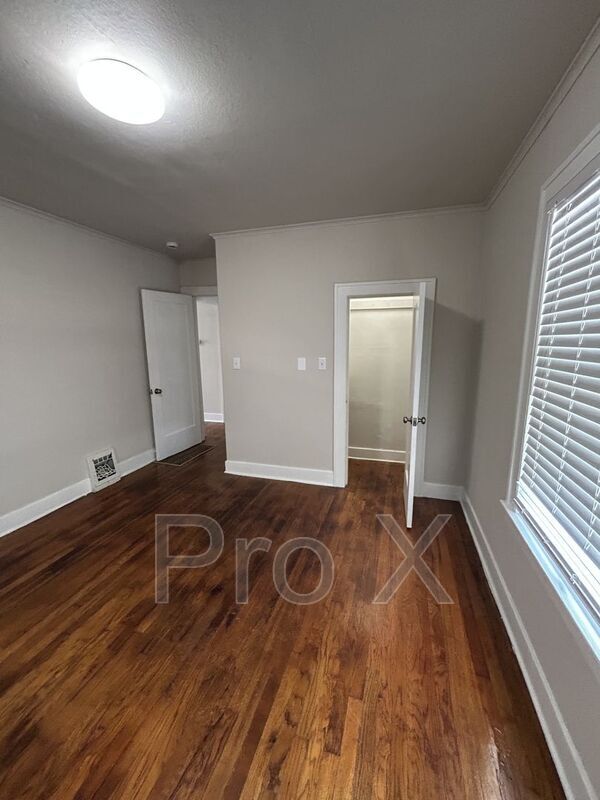 Building Photo - 106 W Hudson St