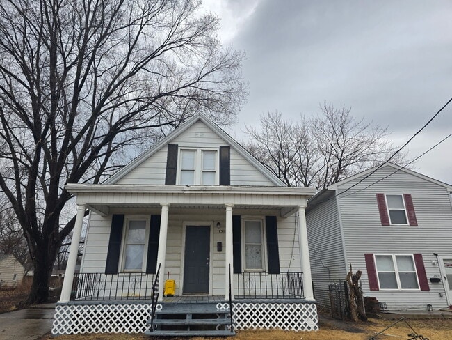 Primary Photo - 1506 S Arago St