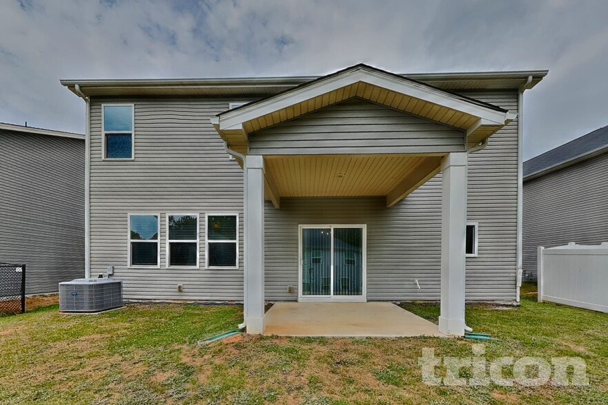 Building Photo - 923 Avondale Dr