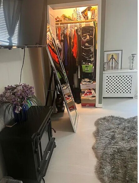 Bedroom 1 - 540 Palm St