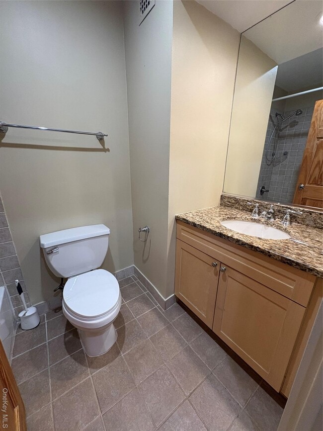 Building Photo - 1701 Crompond Rd