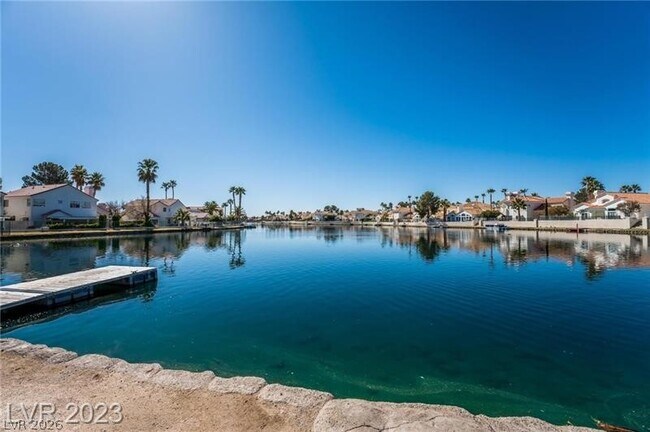 Building Photo - 3151 N Soaring Gulls Dr