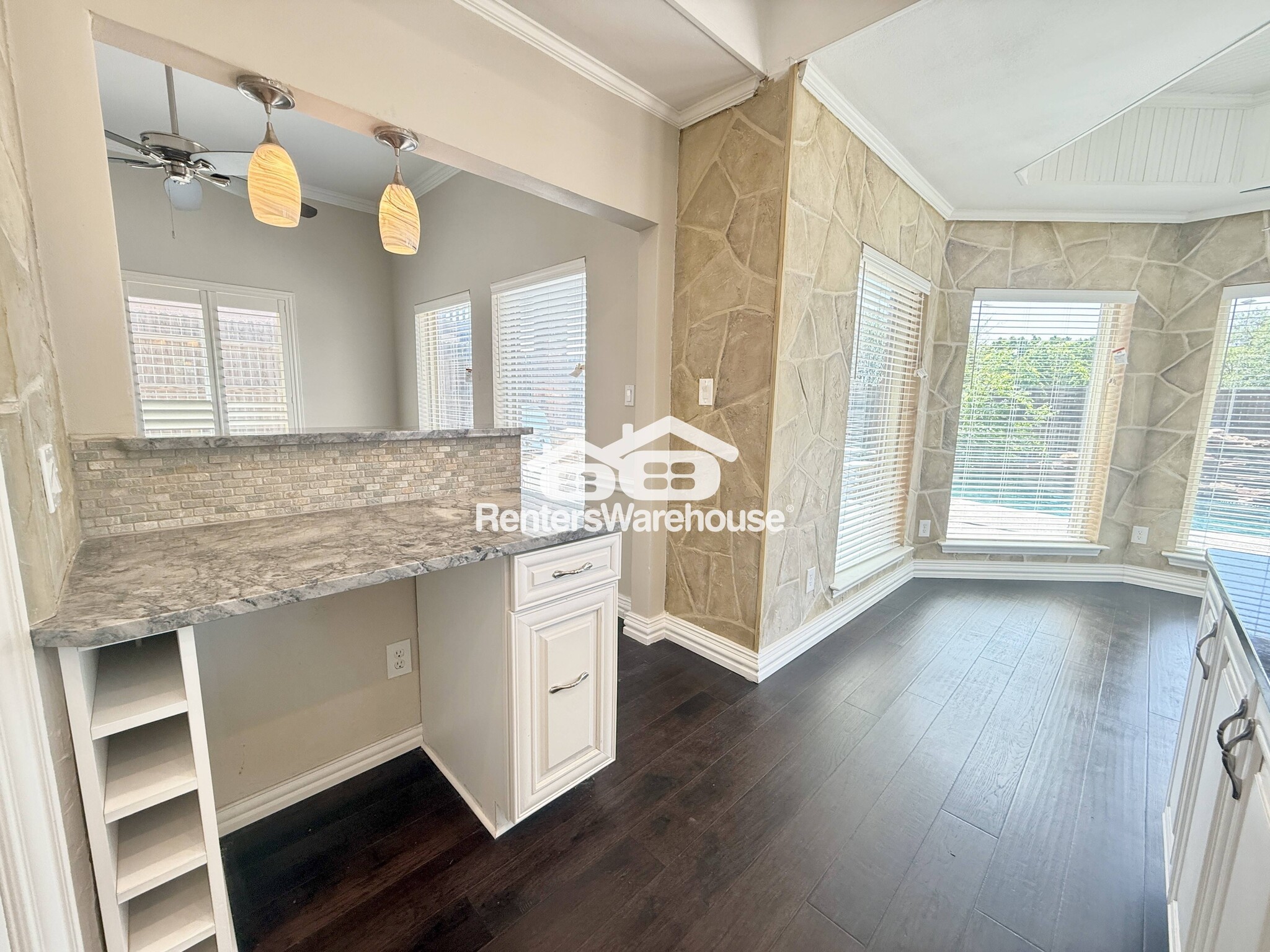 Building Photo - 9120 Nob Hill Dr