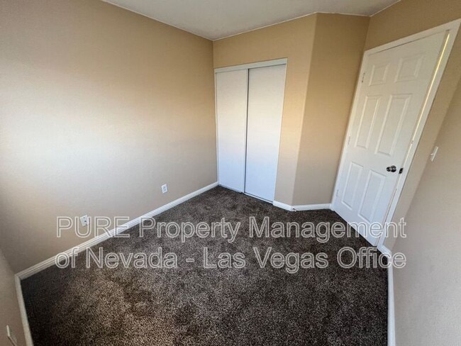 Building Photo - 4970 Volcanic Rock Ln