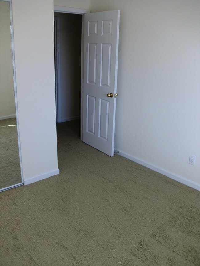 Building Photo - 1115 Kennesaw Ridge Rd