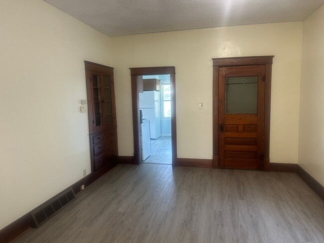 Building Photo - 603 M. Street