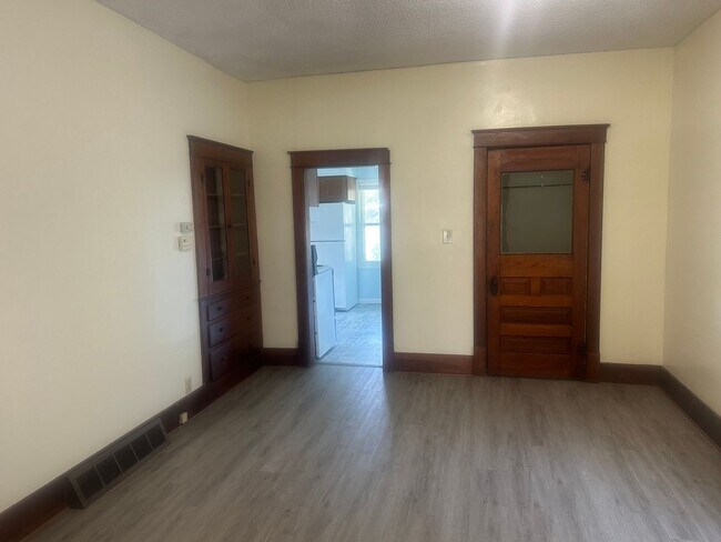 Building Photo - an0603