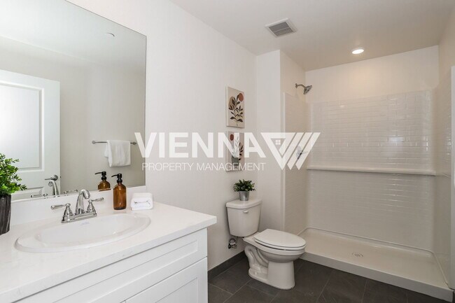 Building Photo - 8108 Quiet Knolls Dr
