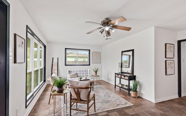 Building Photo - 165 Antigua Dr