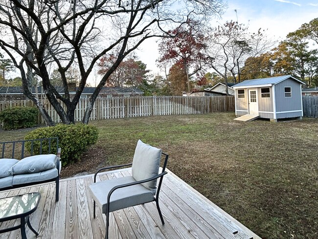Building Photo - 408 Lynette Dr