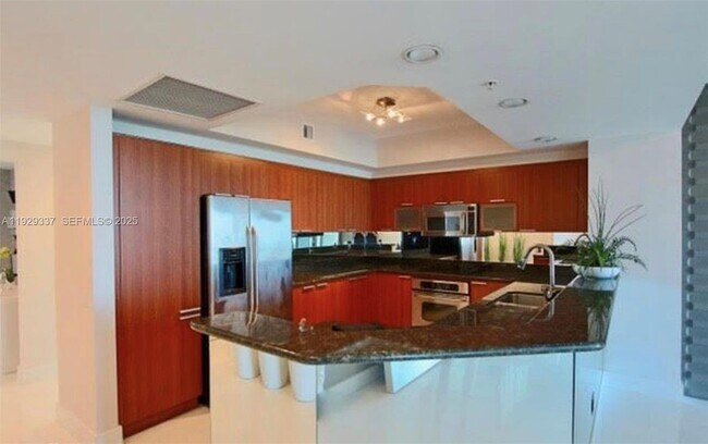 Building Photo - 14951 Royal Oaks Ln