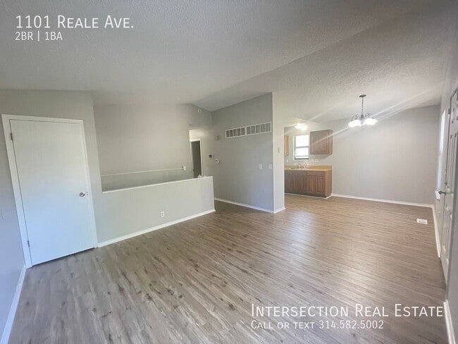 Building Photo - 1101 Reale Ave