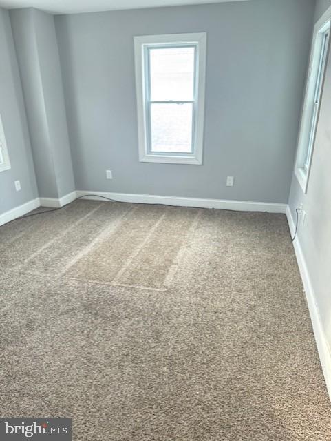 Building Photo - 584 Morton Ave