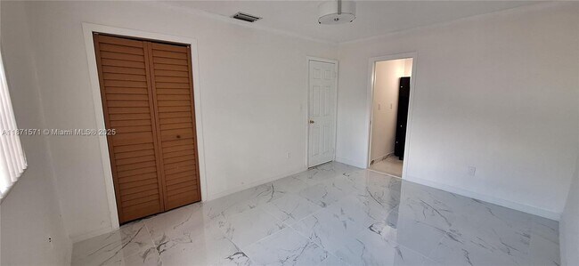Building Photo - 15403 SW 107th Ct