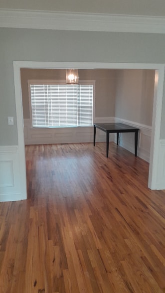 Building Photo - 1206 Mendenhall Ct