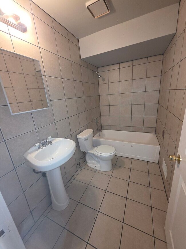 Building Photo - 6467-6469 N 106th St