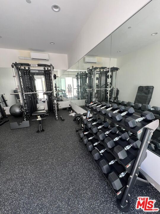 Building Photo - 5120 1/2 Laurel Canyon Blvd